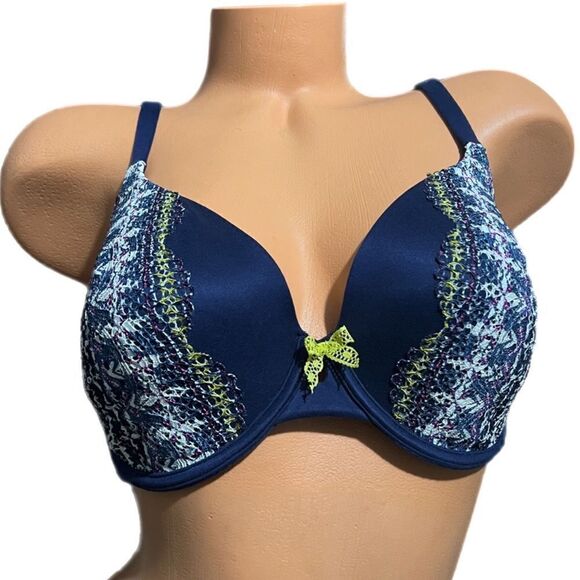 Victoria’s Secret Supersoft Body Lined Perfect Coverage Crochet lace bra navy - Picture 1 of 3